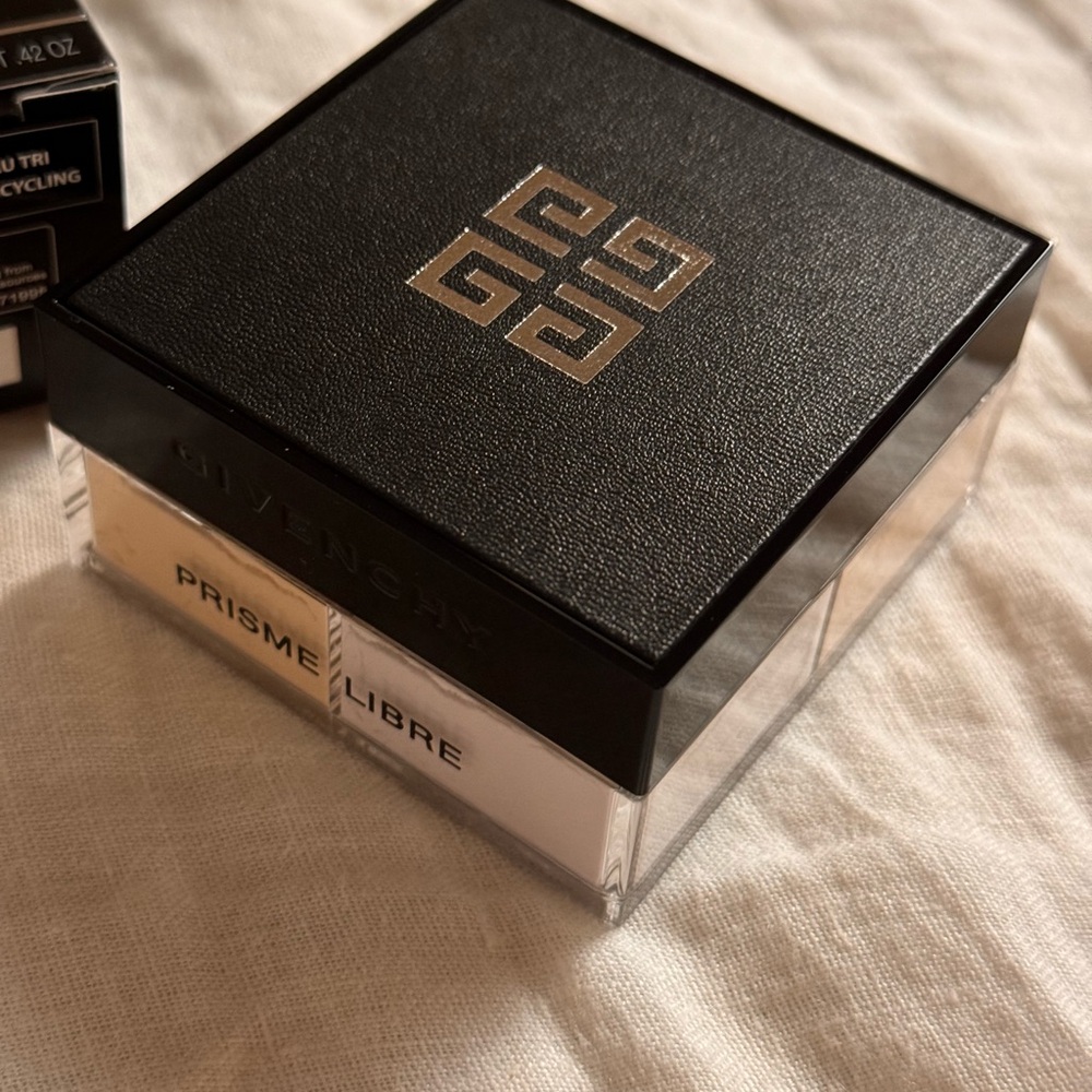 Givenchy original formula #2 Satin Blanc